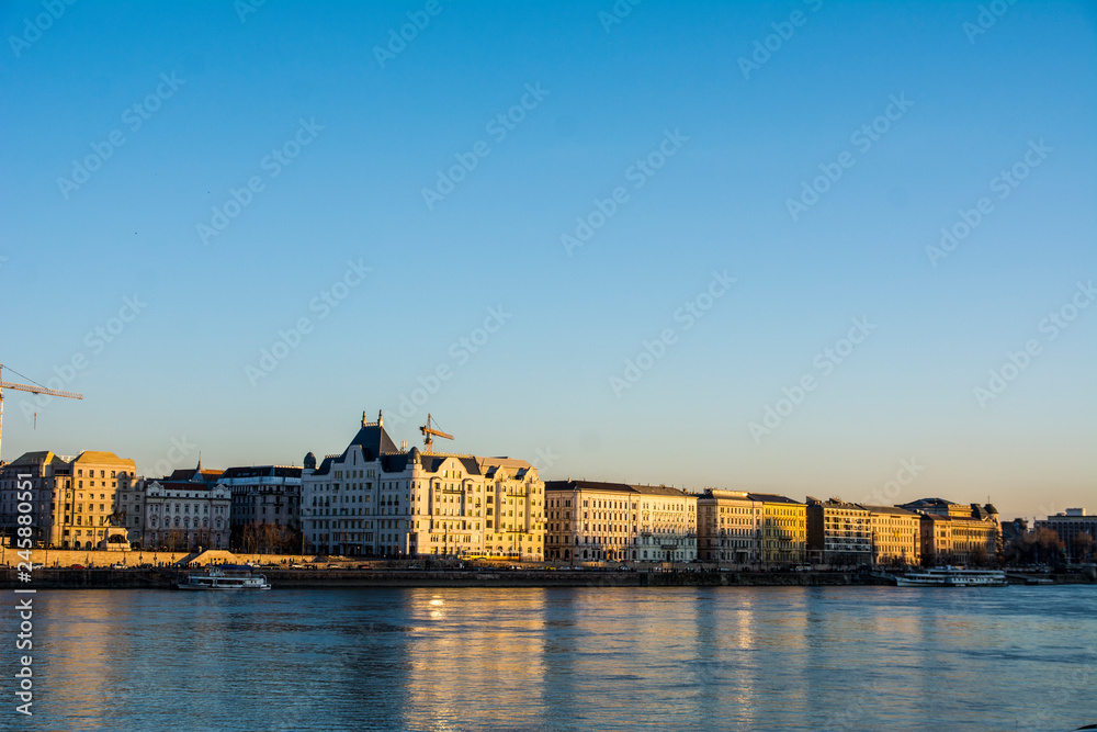 Fototapeta premium ブダペスト市街とドナウ川