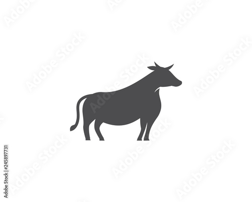 Cow logo vector © devankastudio