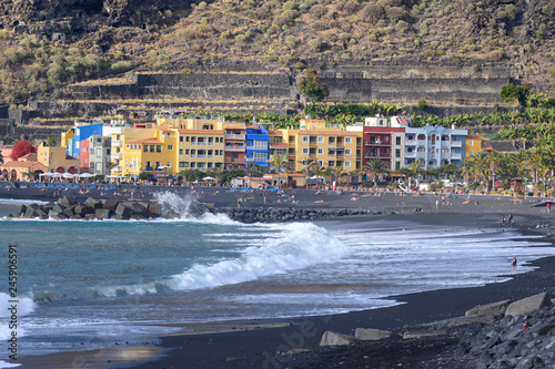 Blick auf den Strand von Puerto Tazacorte photo