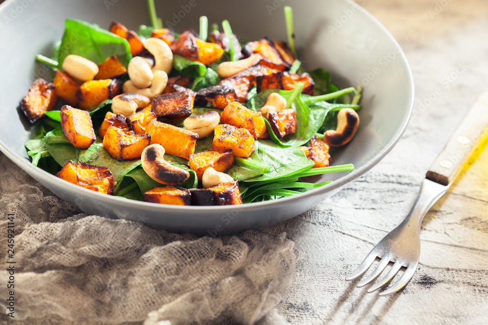 Roasted pumpkin salad with spinach and nuts Roasted pumpkin salad with spinach and nuts