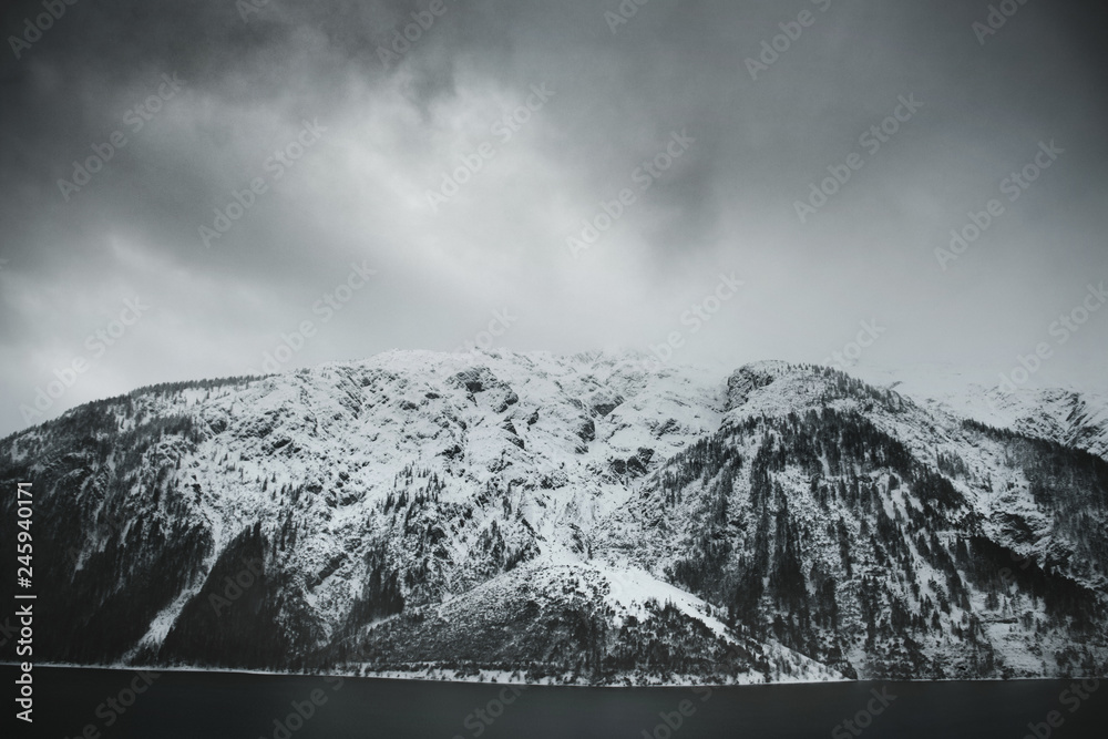 Obraz premium Zillertal Berge Wolken See