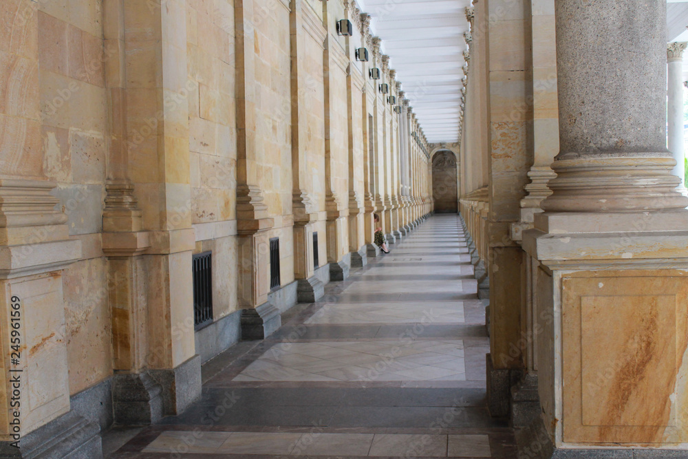 Obraz premium long corridor