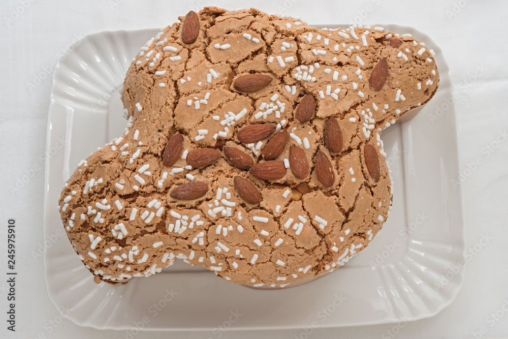 Colomba pasquale, Dolce di Pasqua, Italiano, Regionale, intero Colomba pasquale, Dolce di Pasqua, Italiano, Regionale, intero