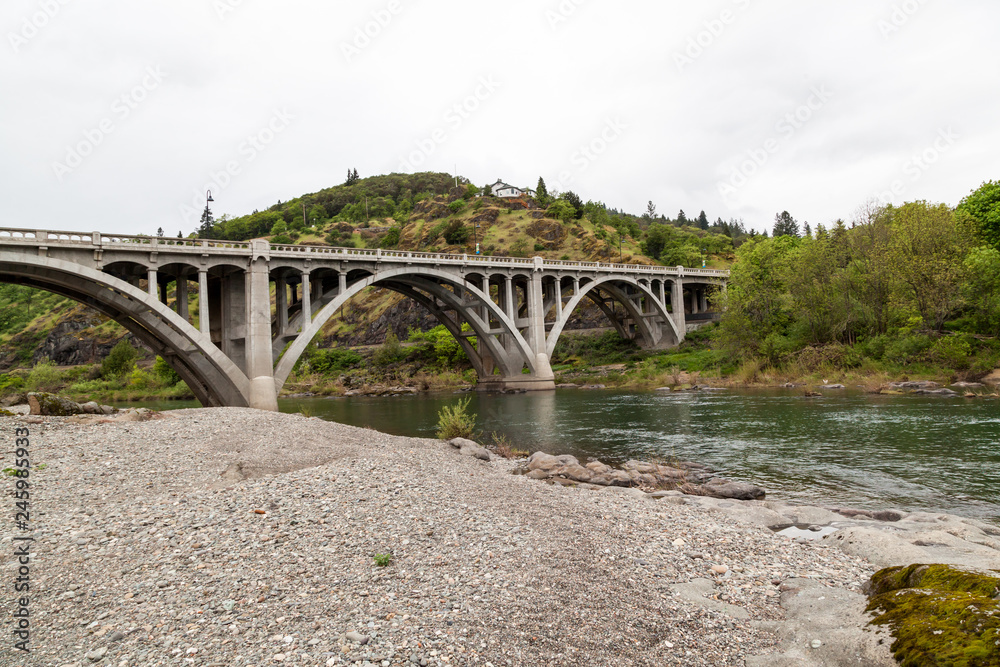 Fototapeta premium Bridge over Umpqua River