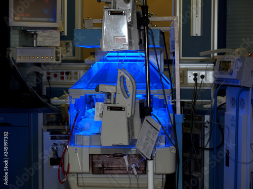 Bilirubin lights in isolette for premature baby