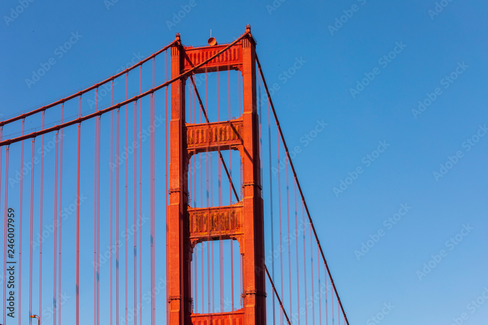Fototapeta premium Golden Gate Bridge tower