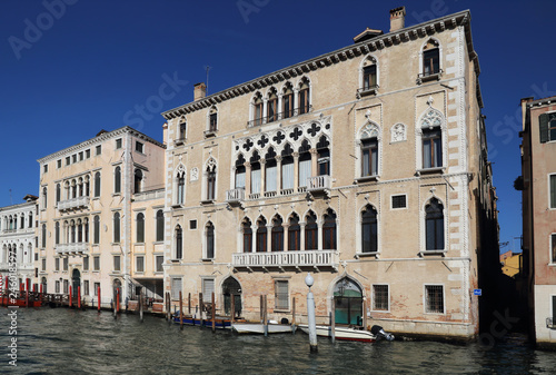 Historical palazzo buildings in Venice, Italy © Jan Kranendonk
