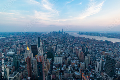 A view of Manhattan during the sunset - New York © Giuseppe Cammino
