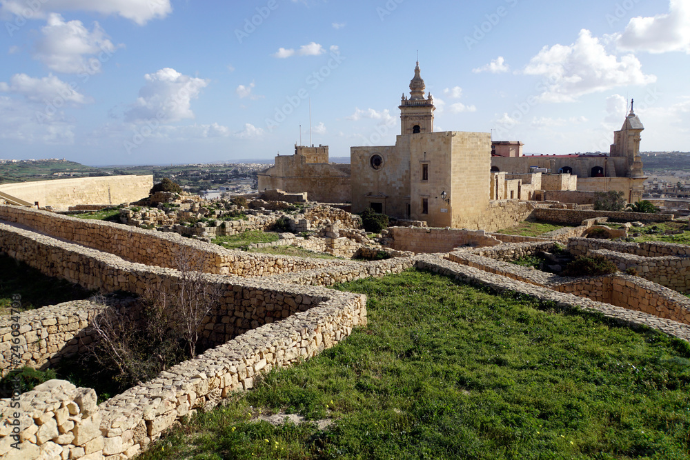 restaurierte historische Zitadelle über der Inselhauptstadt
