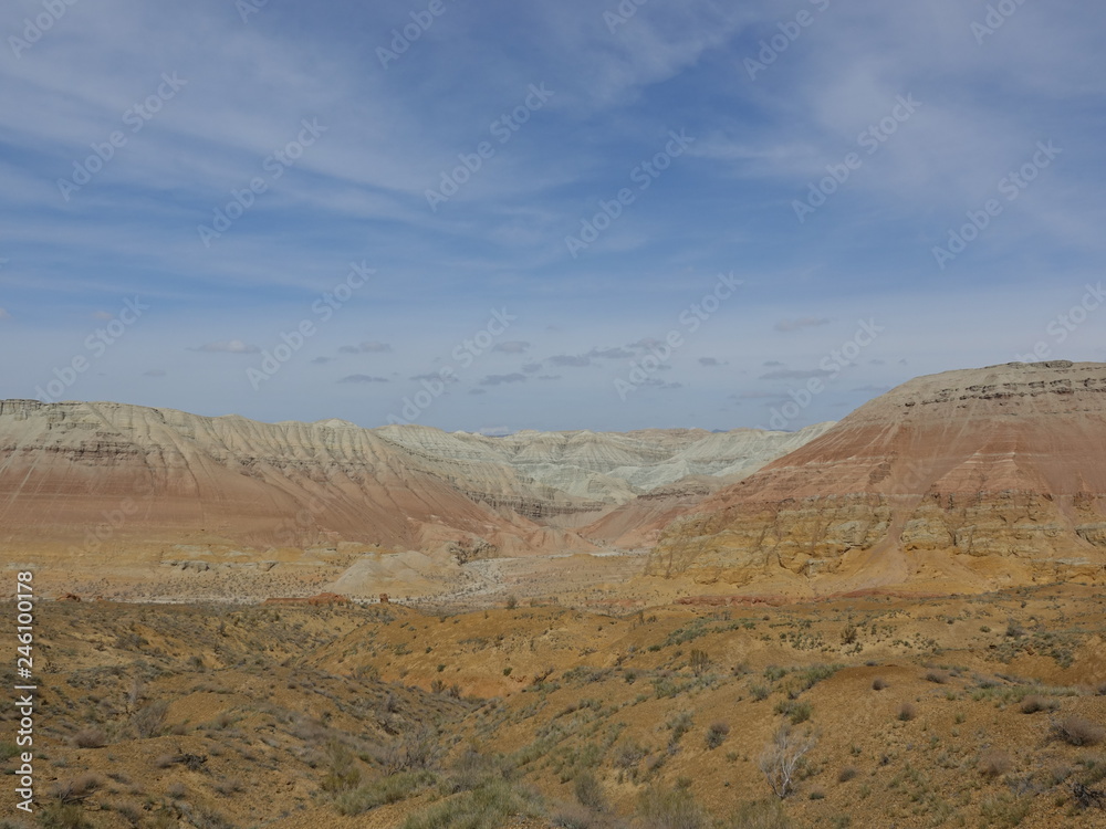 Цветные гора Актау в Казахстане.