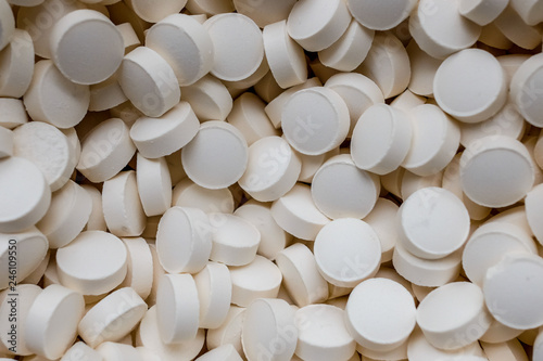 Tooth paste chewable tabs