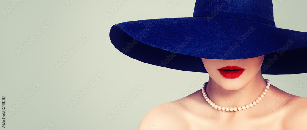 Glamorous woman with red lips makeup, elegant hat and pearls, vintage retro portrait - obrazy, fototapety, plakaty 