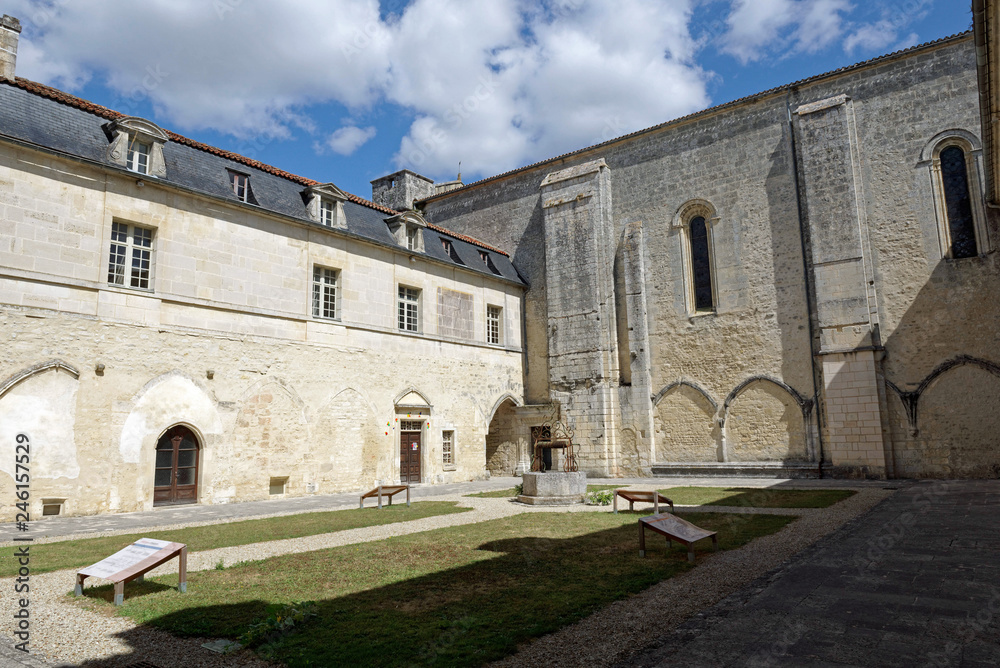 Abbaye Saint-Étienne de Bassac, Charentes, Nouvelle-Aquitaine, France