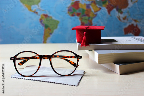 occhiali e università 