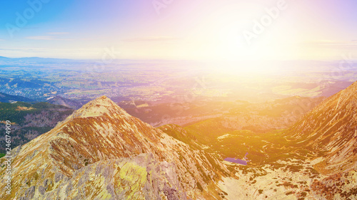 Fototapeta Naklejka Na Ścianę i Meble -  Panorama Żółej Turni i Czerwonego Stawu o zachodzie słońca, Tatry