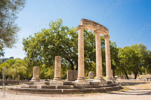 Obraz na plátně The ruins of ancient greek city of Olympia