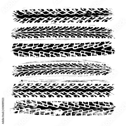 Set of 6 realistic rubber tire track imprints