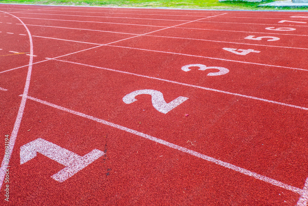 Number of lane on running track in athletic stadium Number of lane on running track in athletic stadium