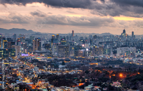 Canvas Print View of gyeongbokgung palace and seoul city south Korea