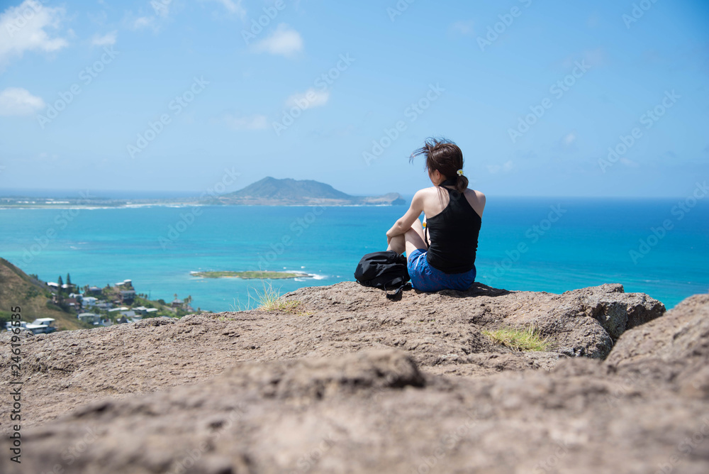 ハワイ　ラニカイビーチを眺める