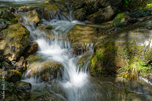 Fototapeta Naklejka Na Ścianę i Meble -  Cascade or waterfall, St James Walkway, Lewis Pass, New Zealand.