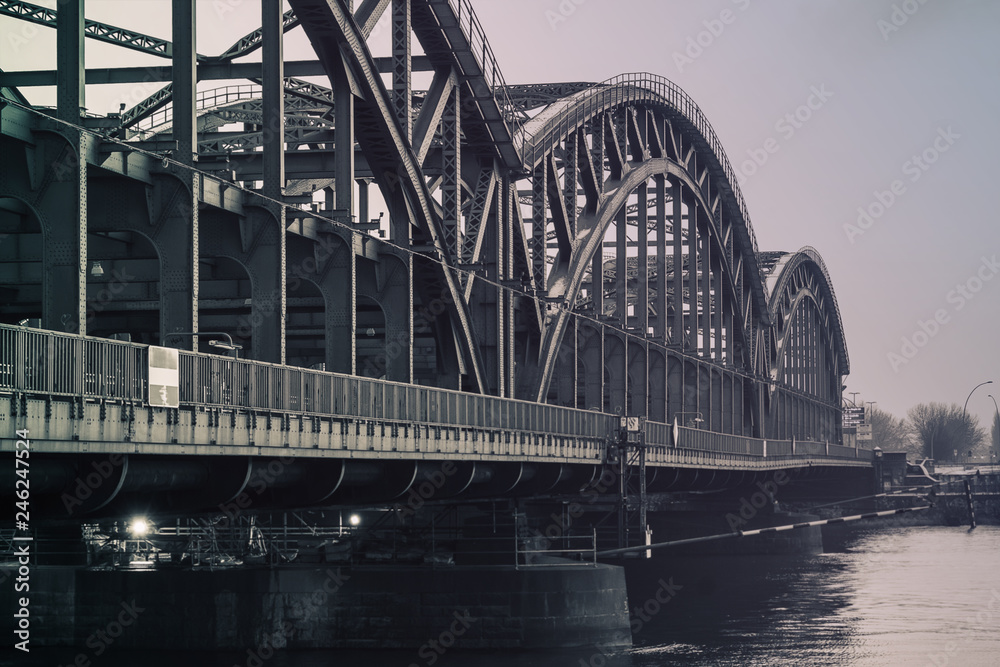 Fototapeta premium Hamburg harbour bridge over the river
