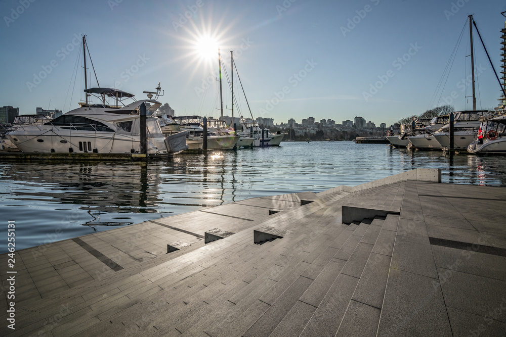 Fototapeta premium empty walkway