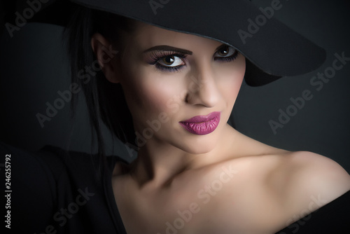 Lady with a big  hat