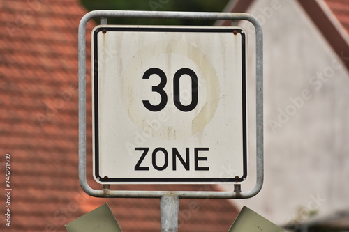 Zone 30 km h speed limit road sign