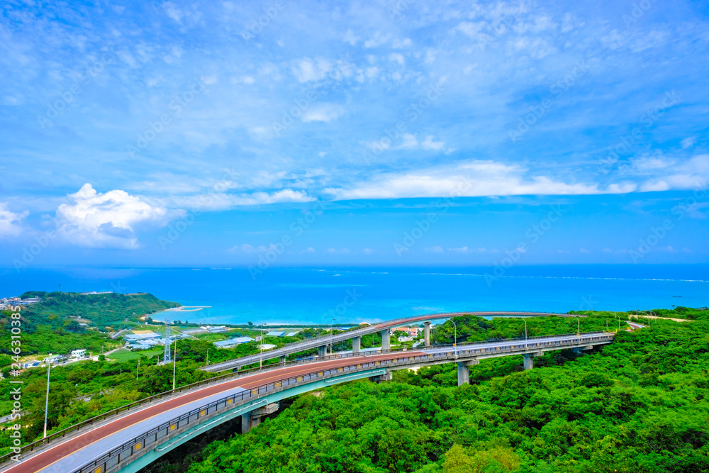沖縄　ニライカナイ橋