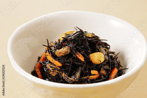 ひじきの煮物　Simmered Hijiki seaweed