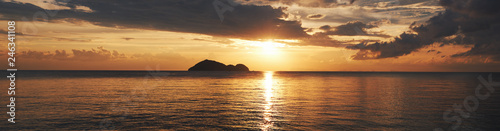 Fototapeta Naklejka Na Ścianę i Meble -  Sunset on a tropical sea. Ocean landscape. Thailand