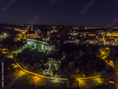 Sandomierz nocna panorama miasta