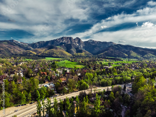 Obraz na płótnie Zakopane Tatry panorama z drona w salonie