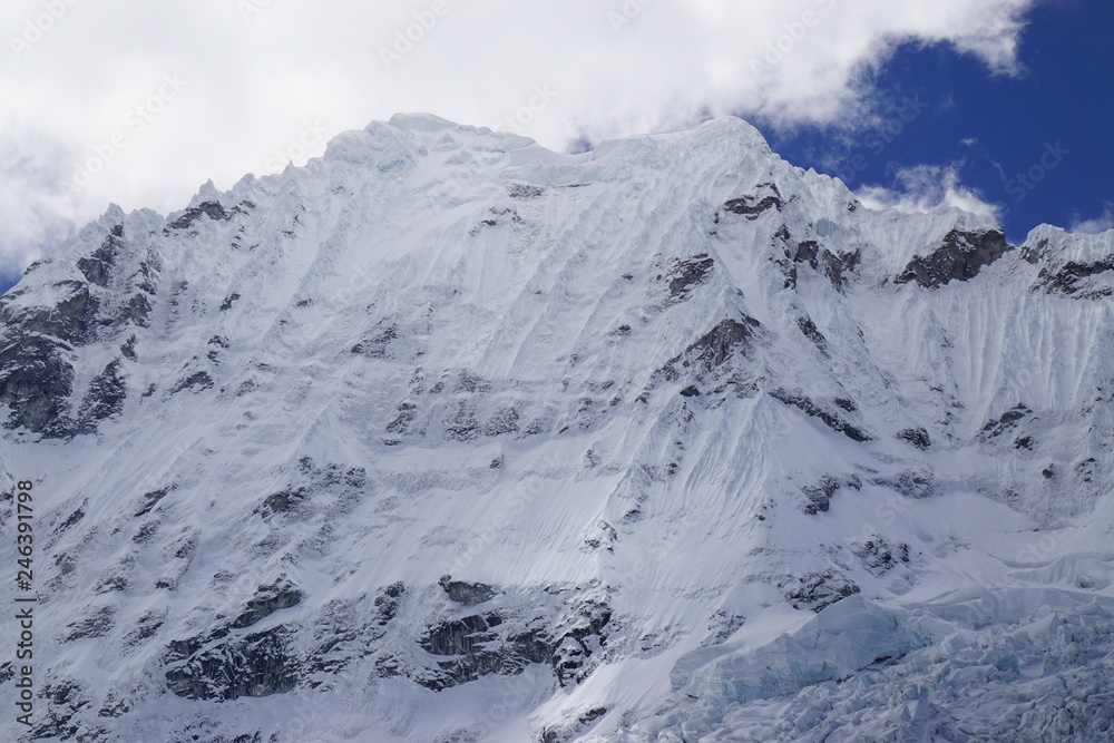 Obraz premium Snow and glacier capped mountain of Cordillera Blanca, Andes Mountains, Peru