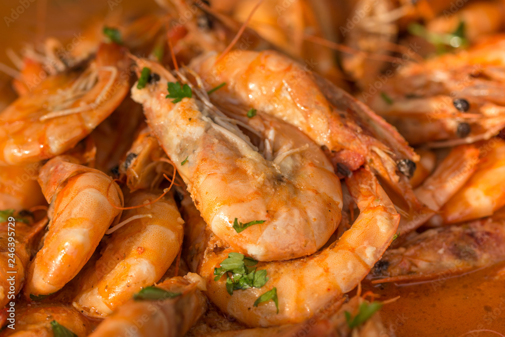 shrimp with rice in wine
