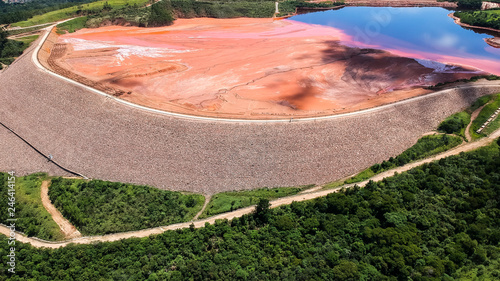 Barragem de rejeitos, mineração  photo