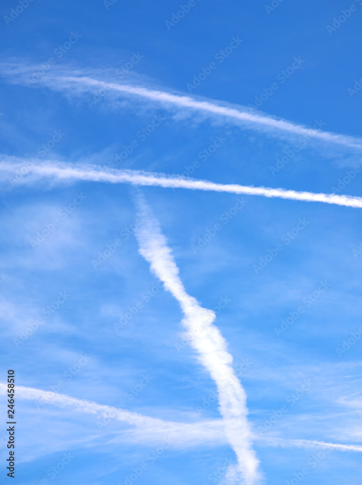 white contrails left by airliners or are chemtrails white contrails left by airliners or are chemtrails