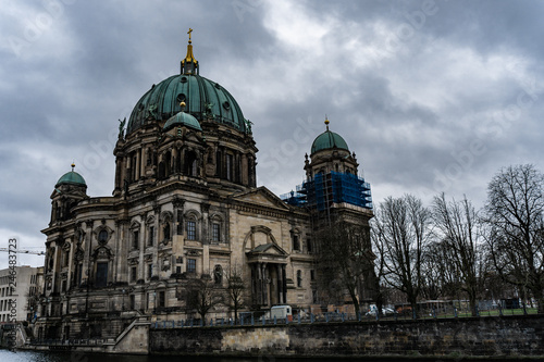 Obraz na płótnie View of Berlin cathedral, Berliner Dom in a rainy day, Germany w salonie