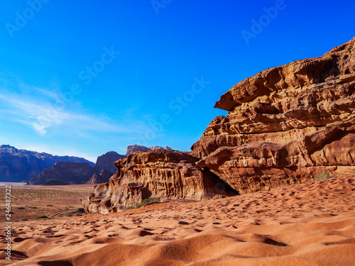 Obraz na płótnie Gorgeous landscape of Wadi Rum Desert in Jordan w salonie