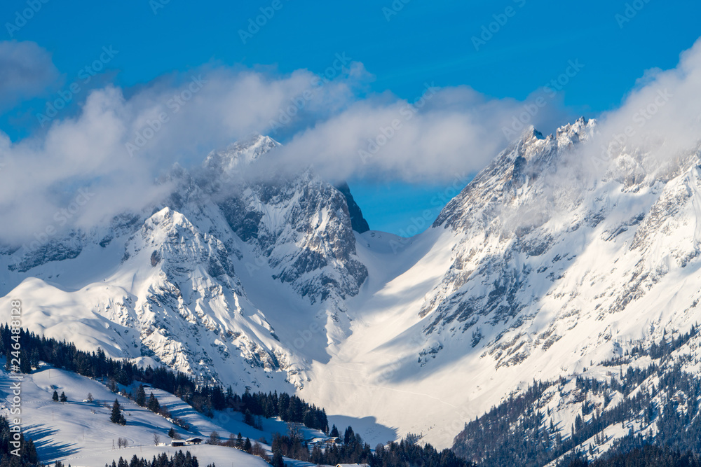 Wilder Kaiser mit Schnee