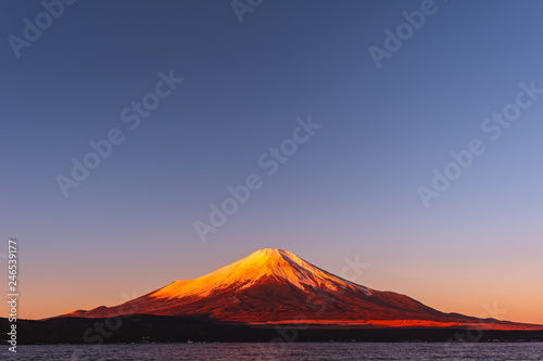 朝の太陽の光に染まる富士山, The Red Mt. Fuji in The Morning