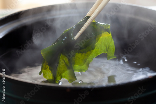 ワカメしゃぶしゃぶ photo
