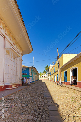enge Straße in Trinidat Cuba