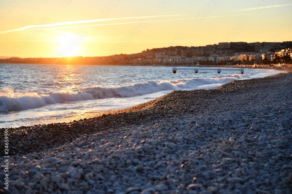 coucher de soleil à Nice sur la baie des anges