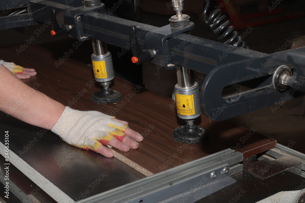manual additive of furniture parts made of plate material manual additive of furniture parts made of plate material