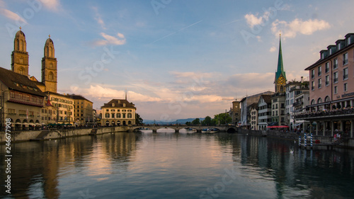 Zürich eine Stad am Fluss in der Schweiz