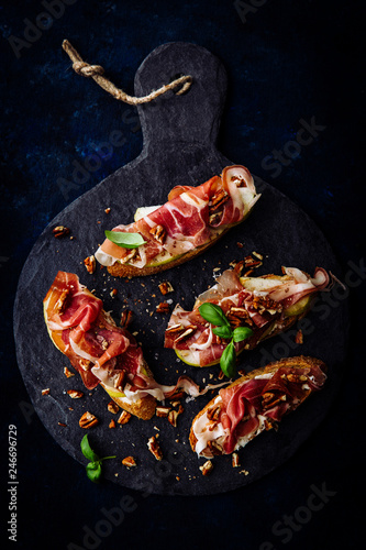 Wallpaper Mural Prosciutto pear crostini Torontodigital.ca