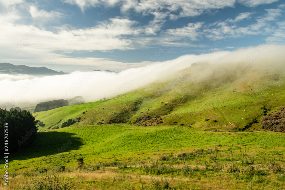 Fototapeta premium Nubes en la montaña