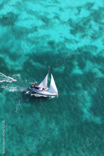 Segelboot in der Karibik